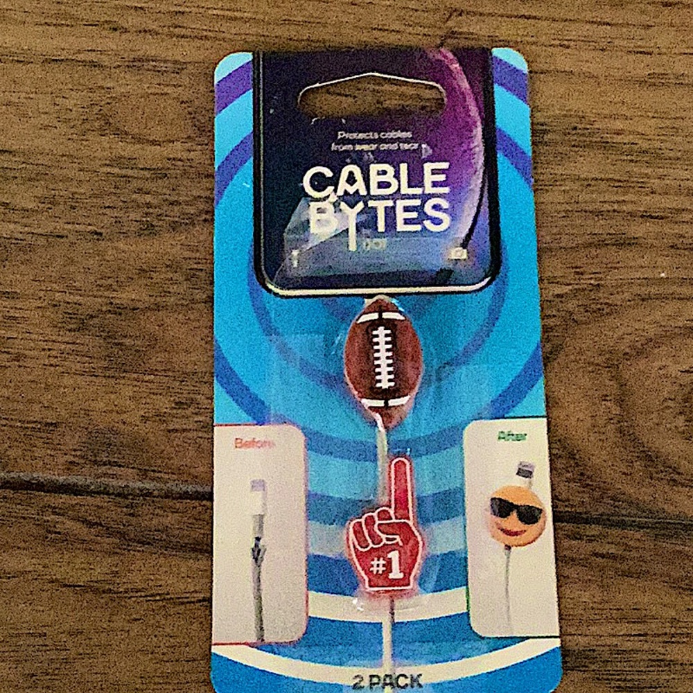 Cable bytes broken charger protector